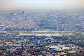 上海辦公樓臨空園區(qū)內(nèi)，為白領送餐的竟是6個“機器人”！